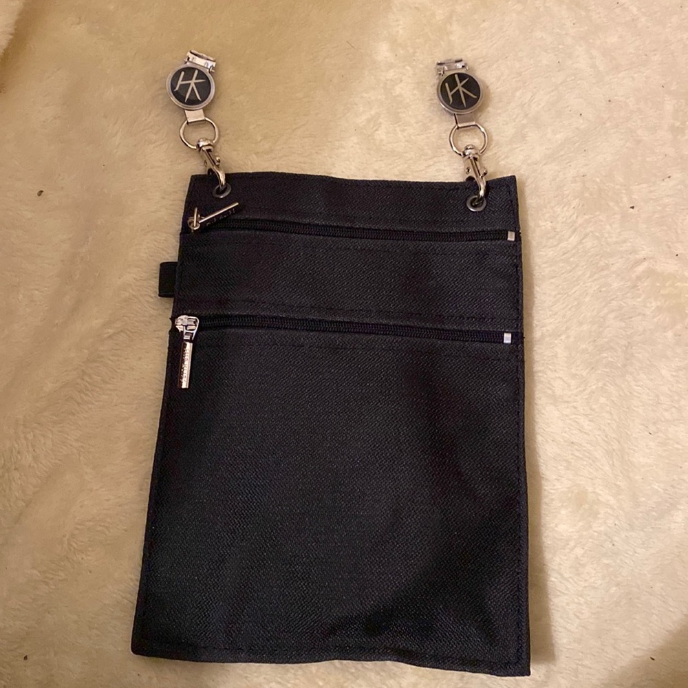 Black Hip Klips Bag! So adorable!